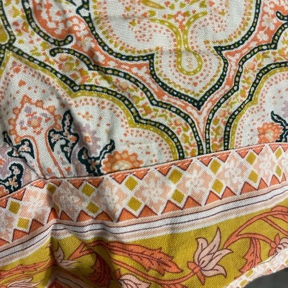 Woman’s dress - Picture 7 of 9